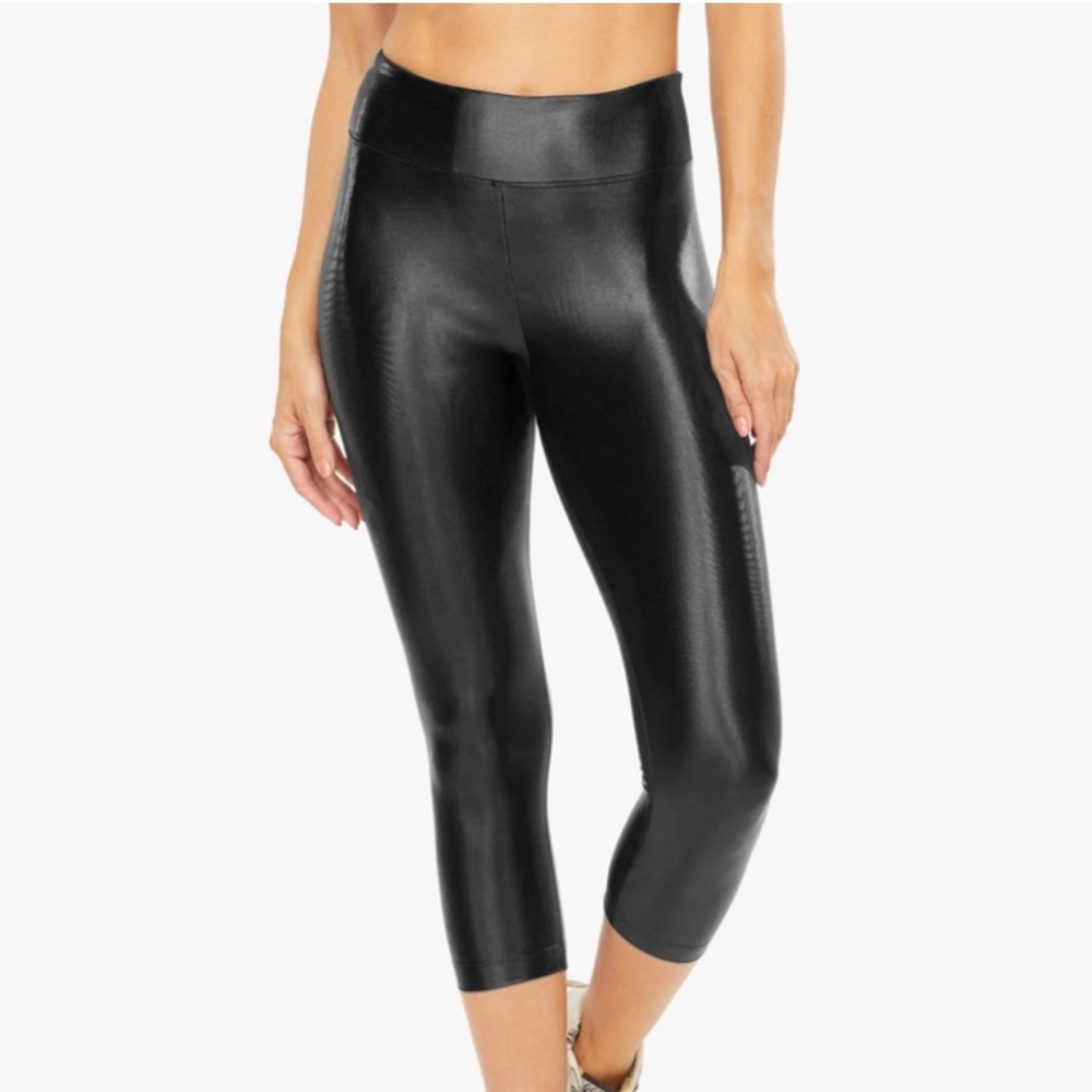 Lustrous High Rise Capri Legging